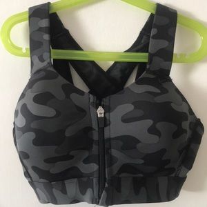 Layer 8 Camo Qwick-Dry Front zipper Sports Bra.